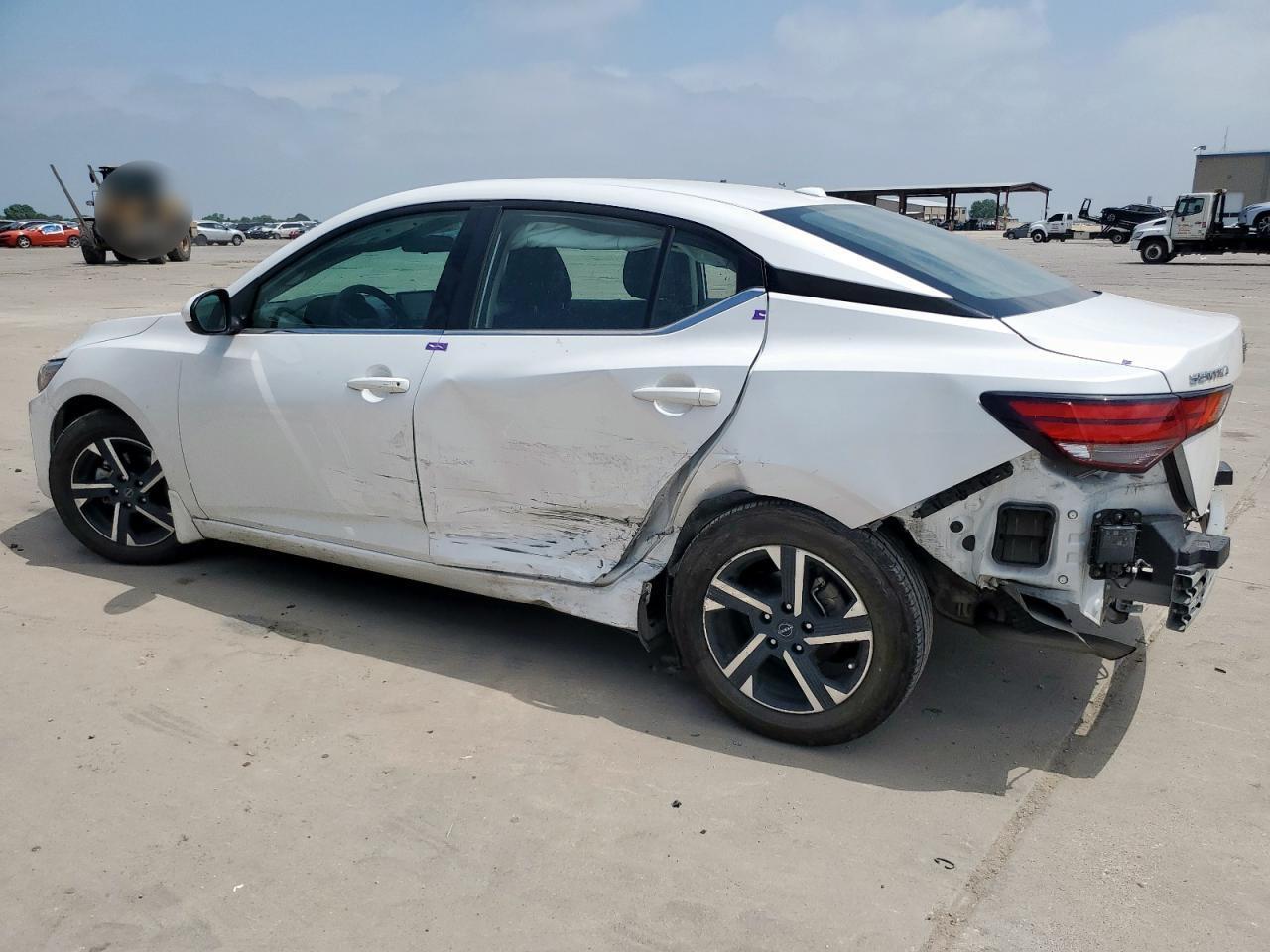 2024 Nissan Sentra Sv - zdjęcie 2