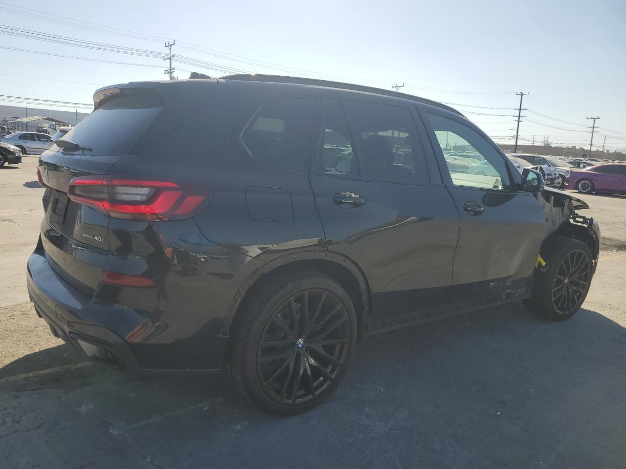 2023 BMW X5 xDrive40I - zdjęcie 3