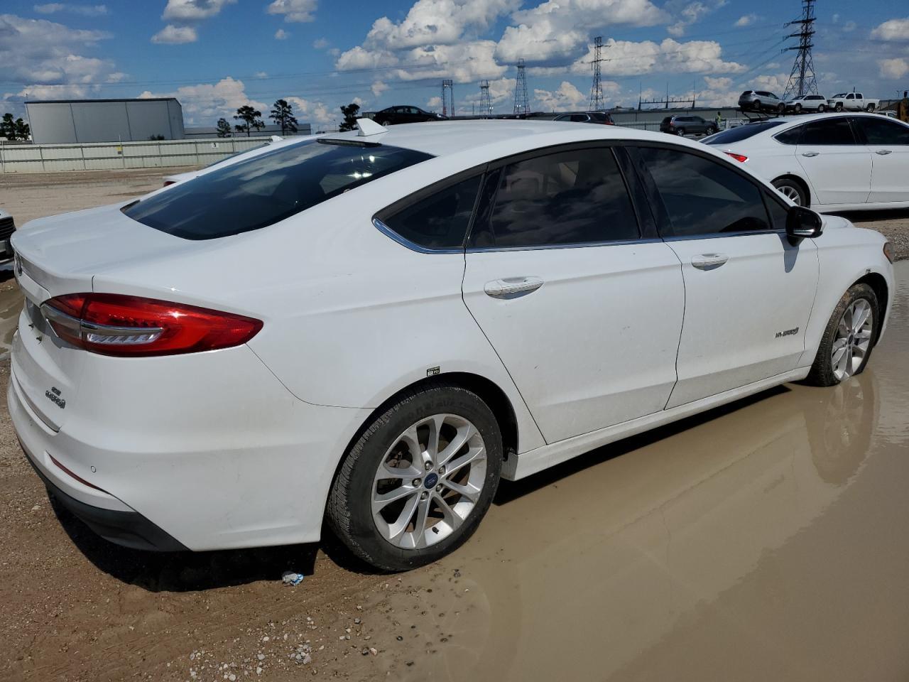 2019 Ford Fusion Se - zdjęcie 3