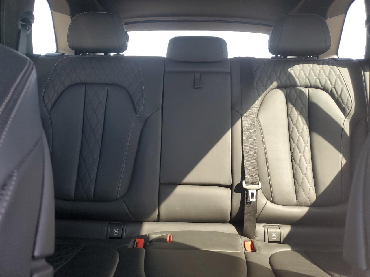 2023 BMW X5 xDrive40I - zdjęcie 10