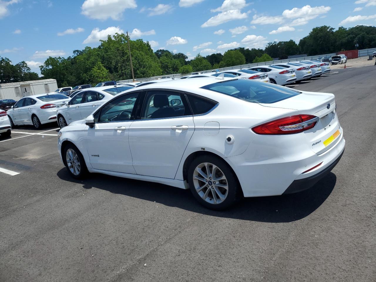 2019 Ford Fusion Se - zdjęcie 2