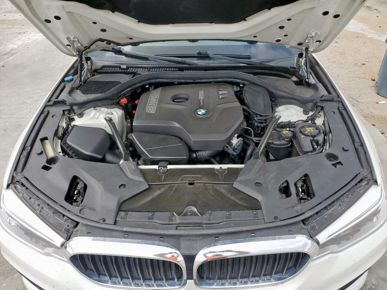 2017 BMW 530 I - zdjęcie 11