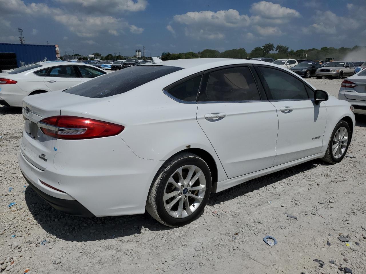 2019 Ford Fusion Se - zdjęcie 3