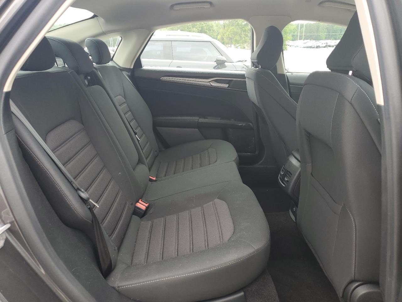 2020 Ford Fusion Se - zdjęcie 10
