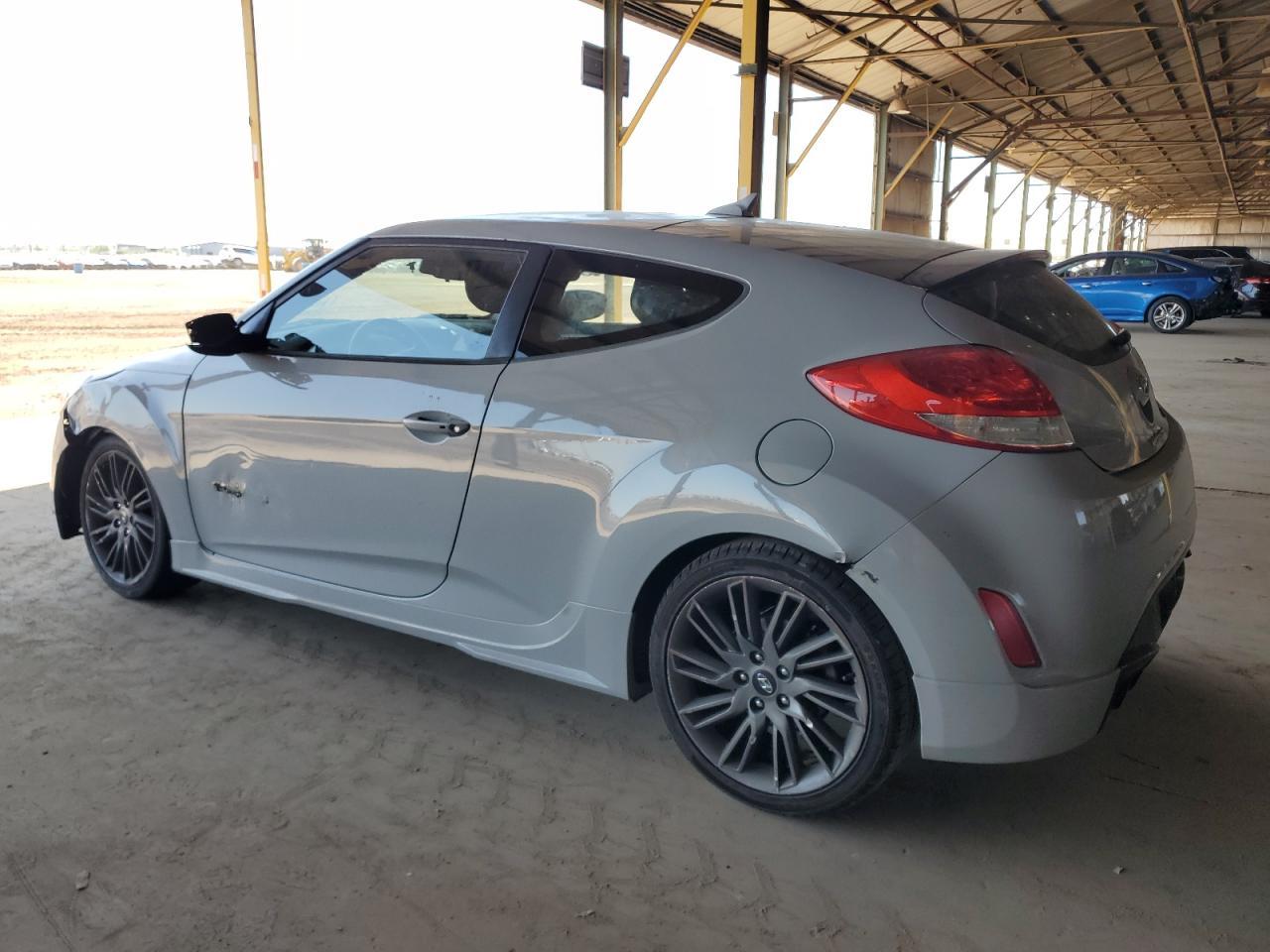 2013 Hyundai Veloster - zdjęcie 2