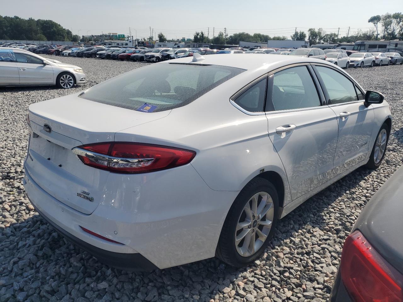 2019 Ford Fusion Se - zdjęcie 3