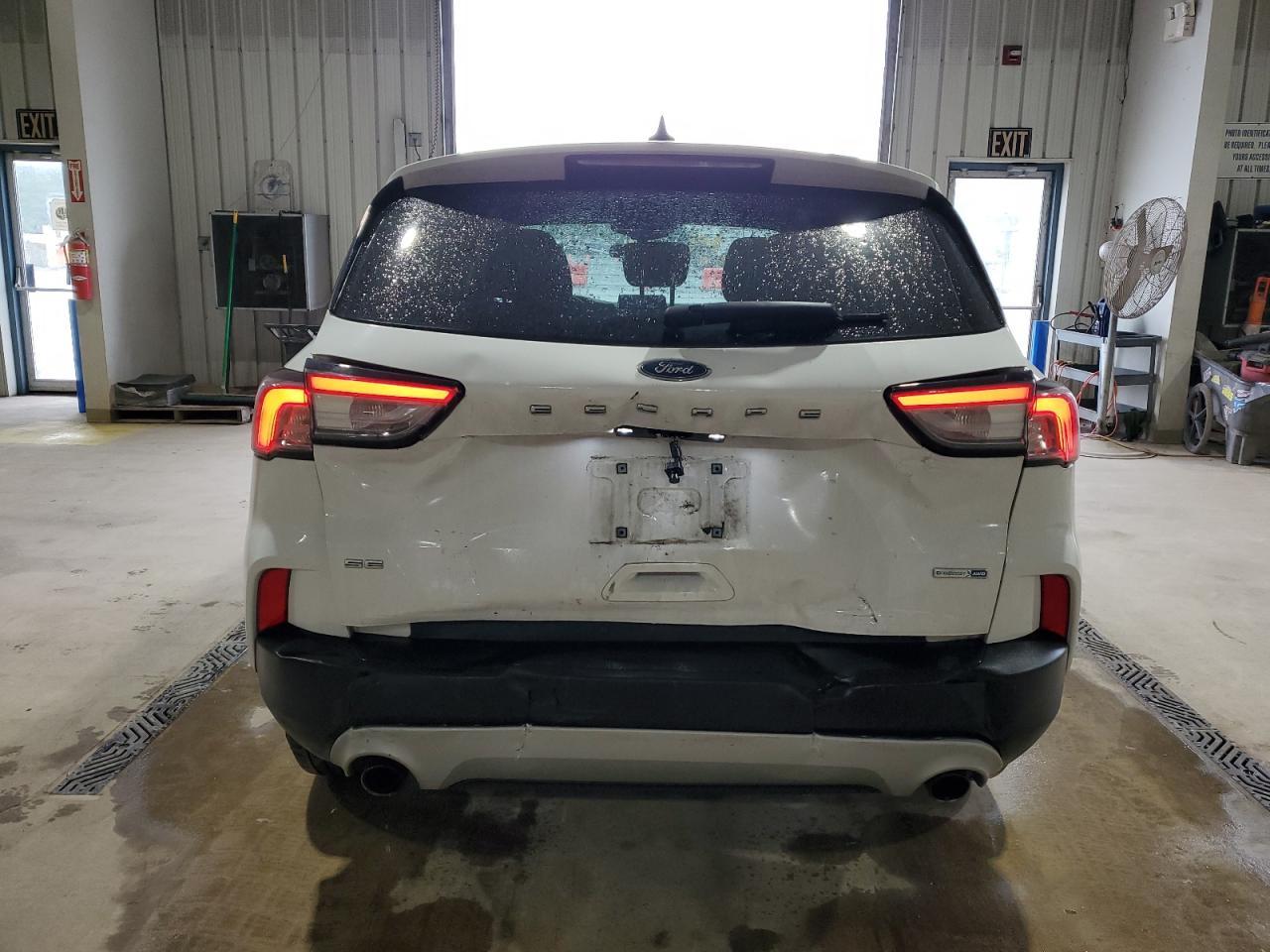2020 Ford Escape Se - zdjęcie 6