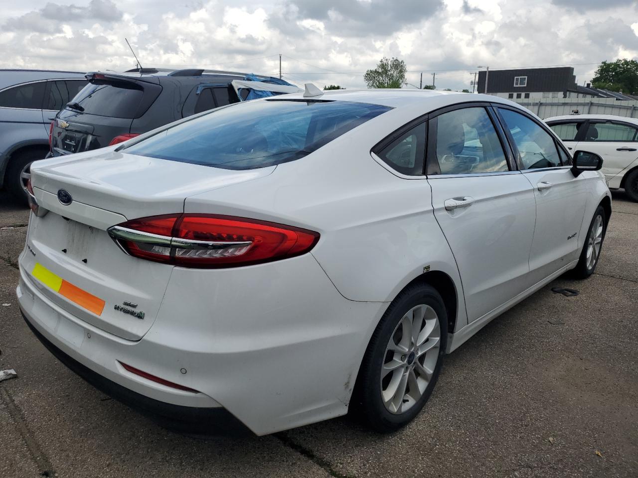 2019 Ford Fusion Se - zdjęcie 3