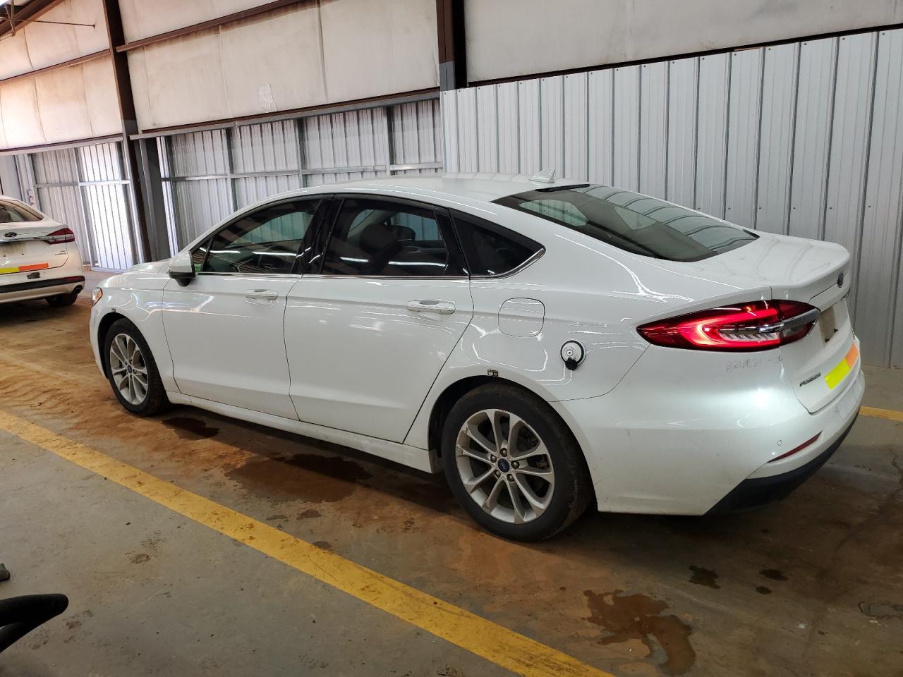 2020 Ford Fusion Se - zdjęcie 2