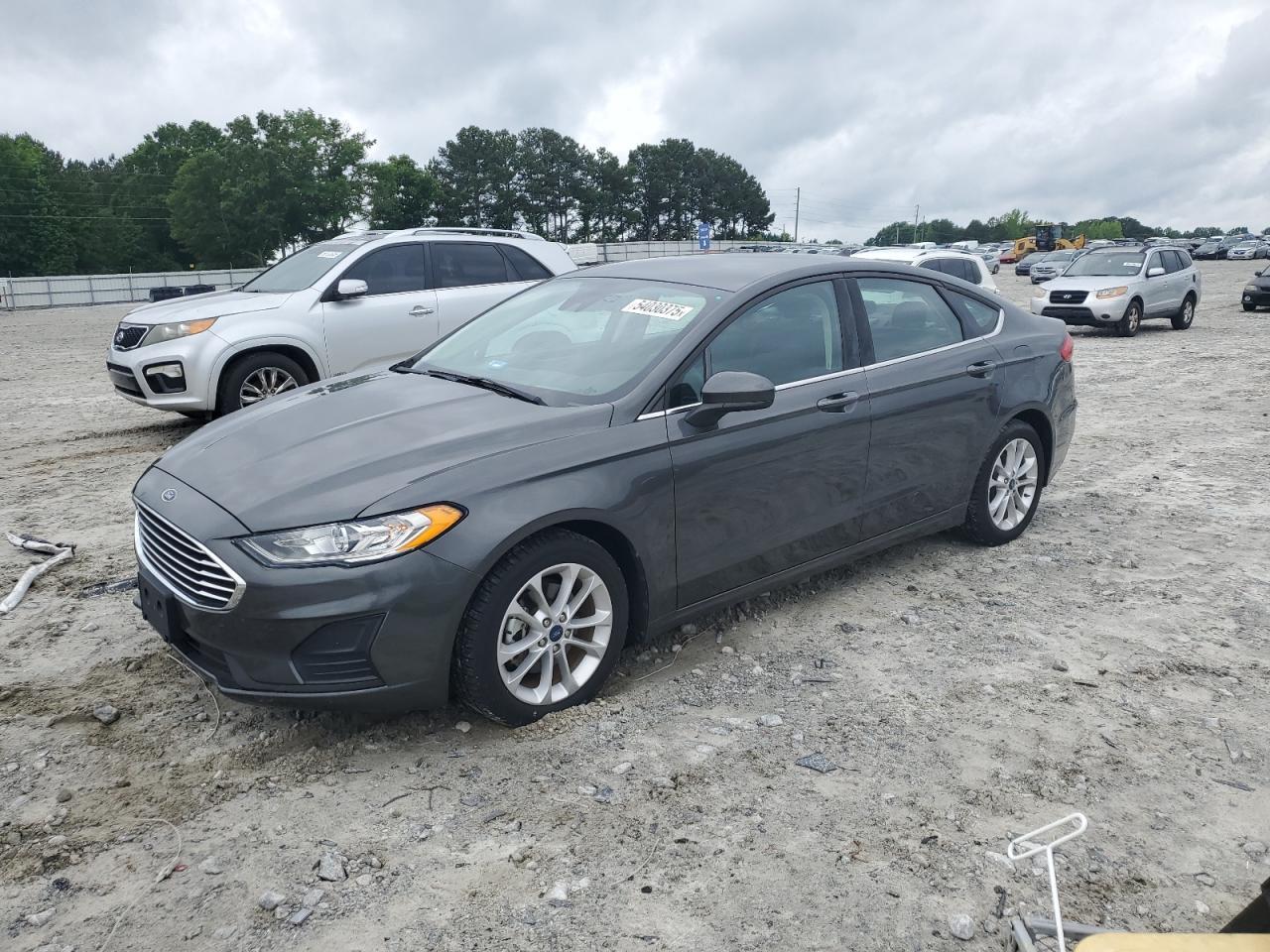 2020 Ford Fusion Se - zdjęcie główne