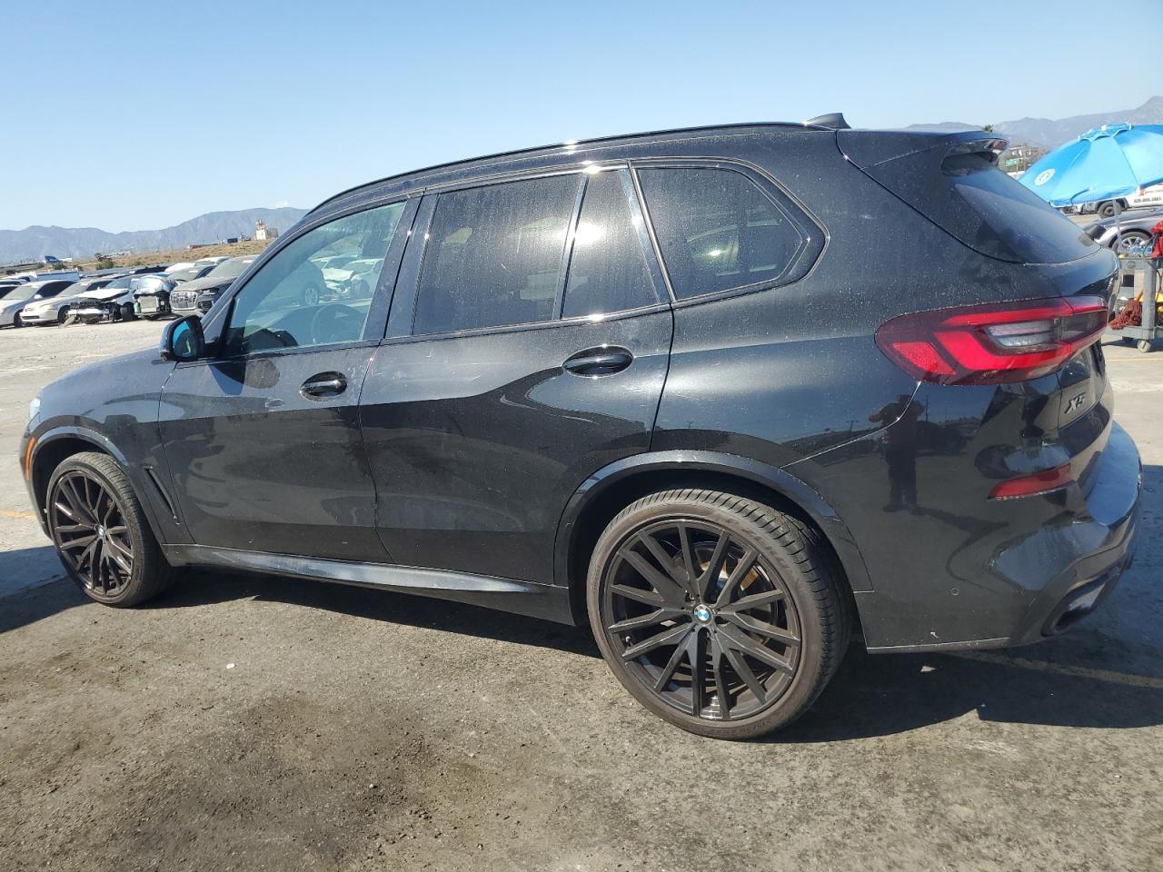 2023 BMW X5 xDrive40I - zdjęcie 2