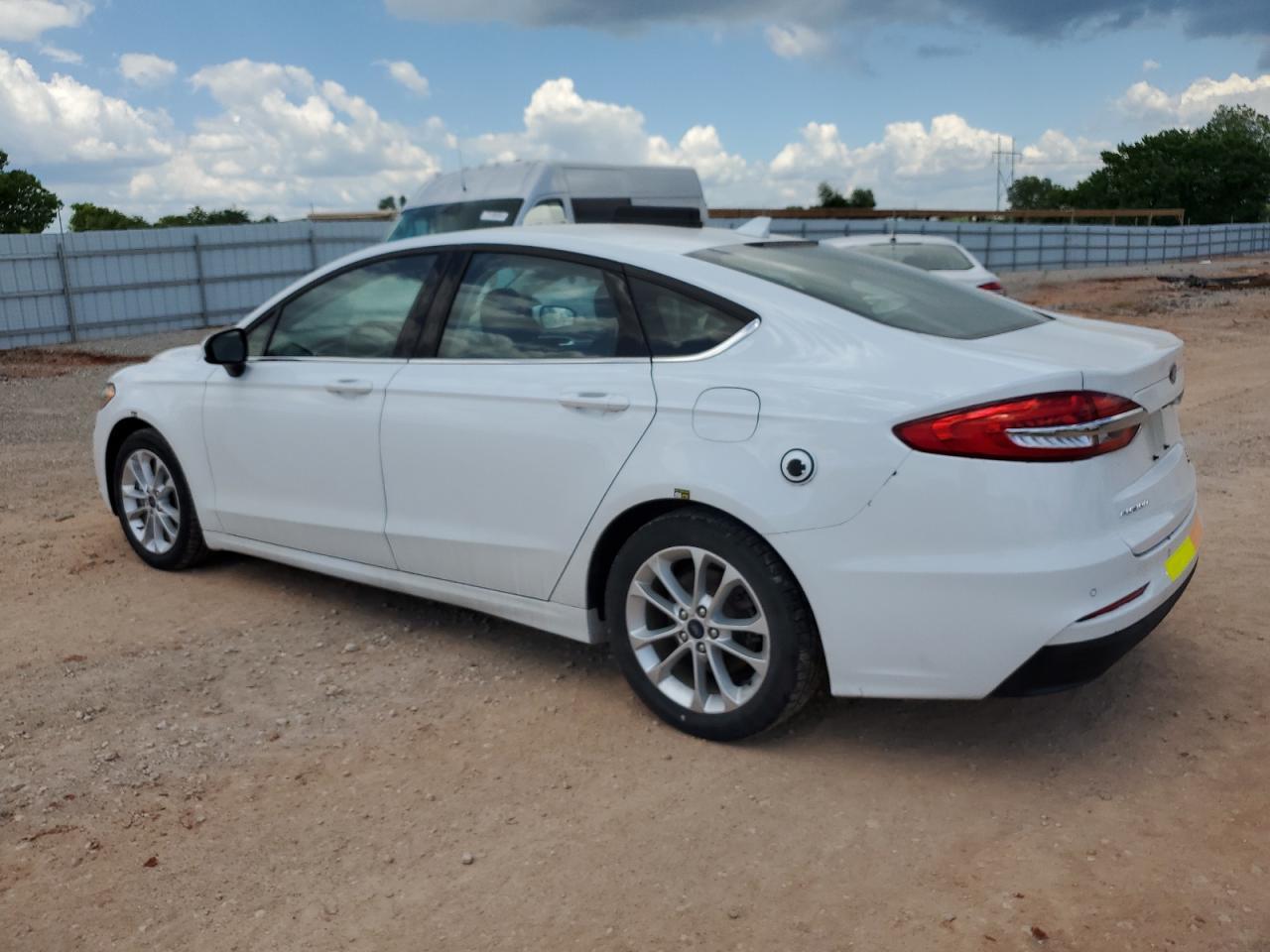 2020 Ford Fusion Se - zdjęcie 2