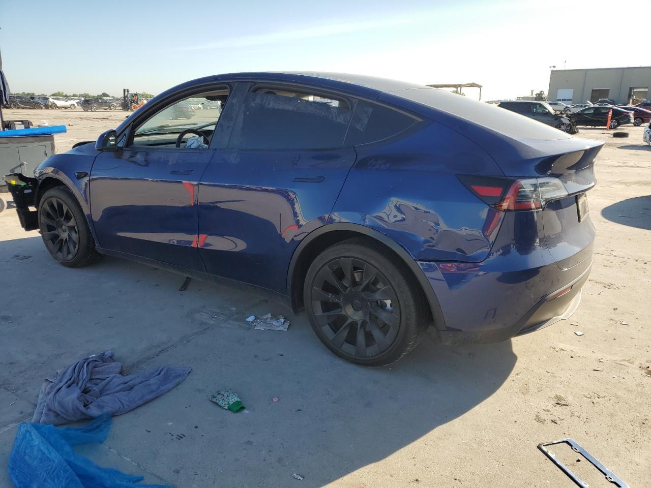 2023 Tesla Model Y - zdjęcie 2