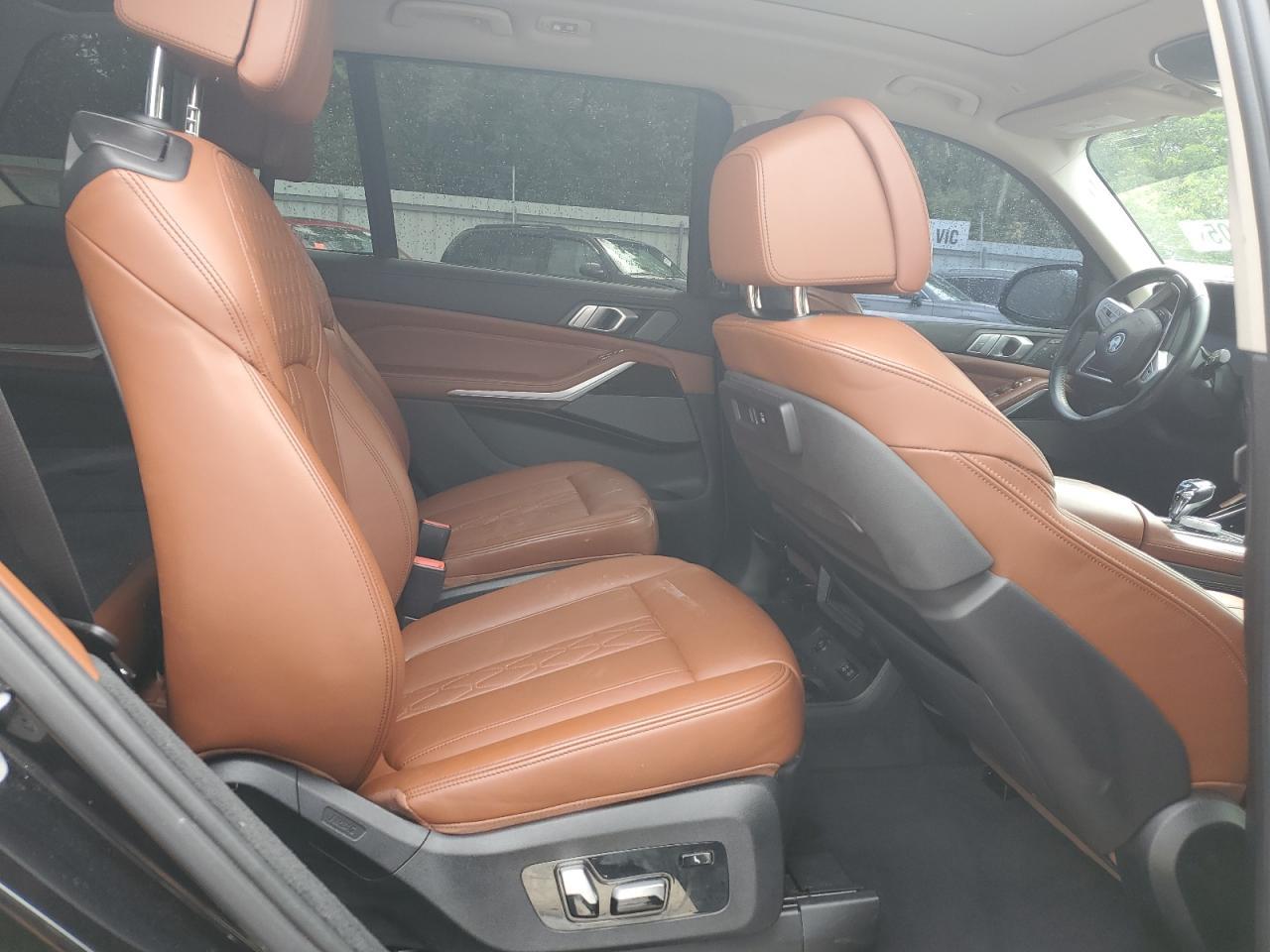 2020 BMW X7 xDrive40I - zdjęcie 11