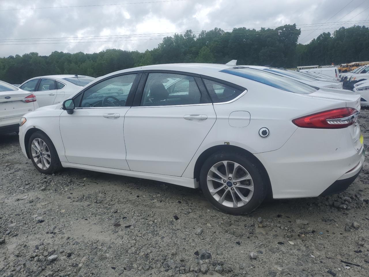 2020 Ford Fusion Se - zdjęcie 2