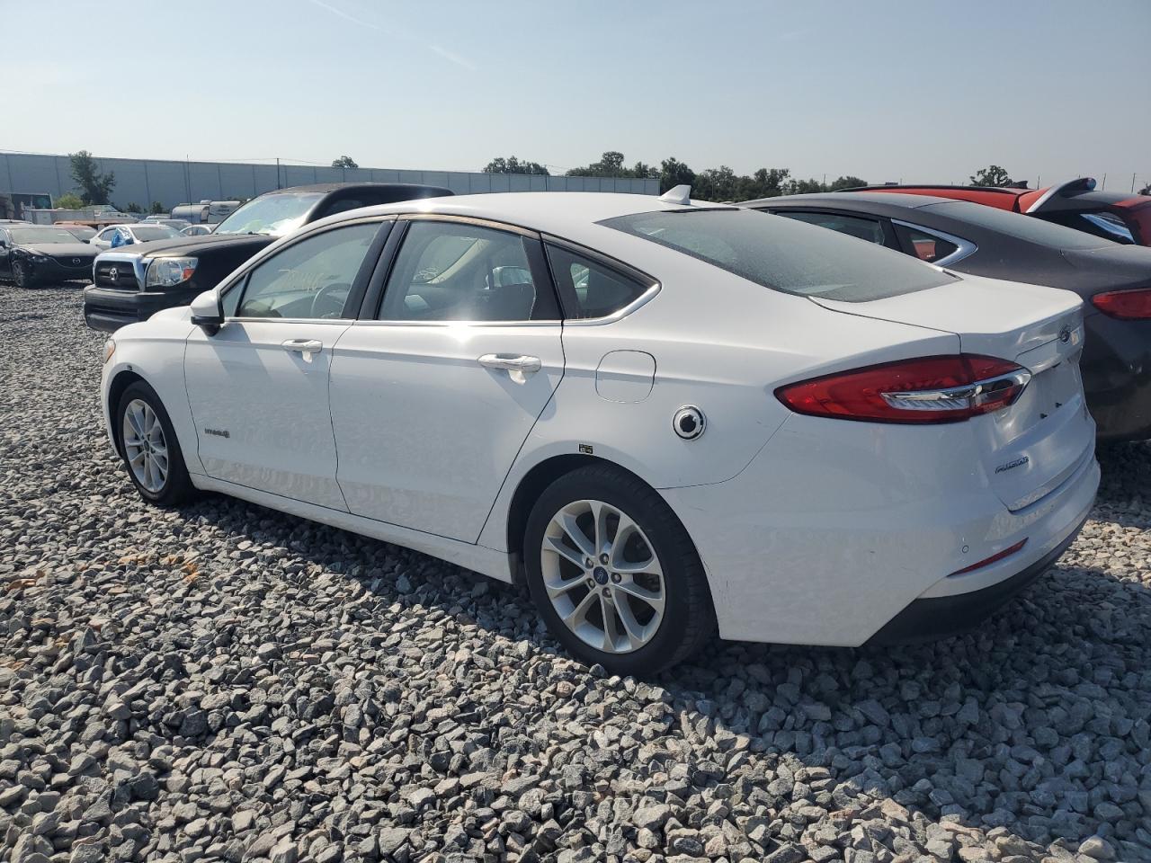 2019 Ford Fusion Se - zdjęcie 2
