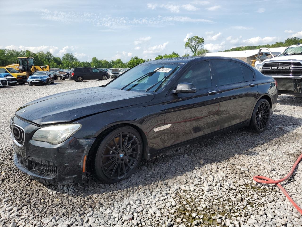 2013 BMW 745Li - zdjęcie główne