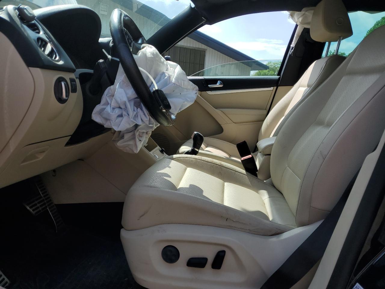 2016 Volkswagen Tiguan S - zdjęcie 7