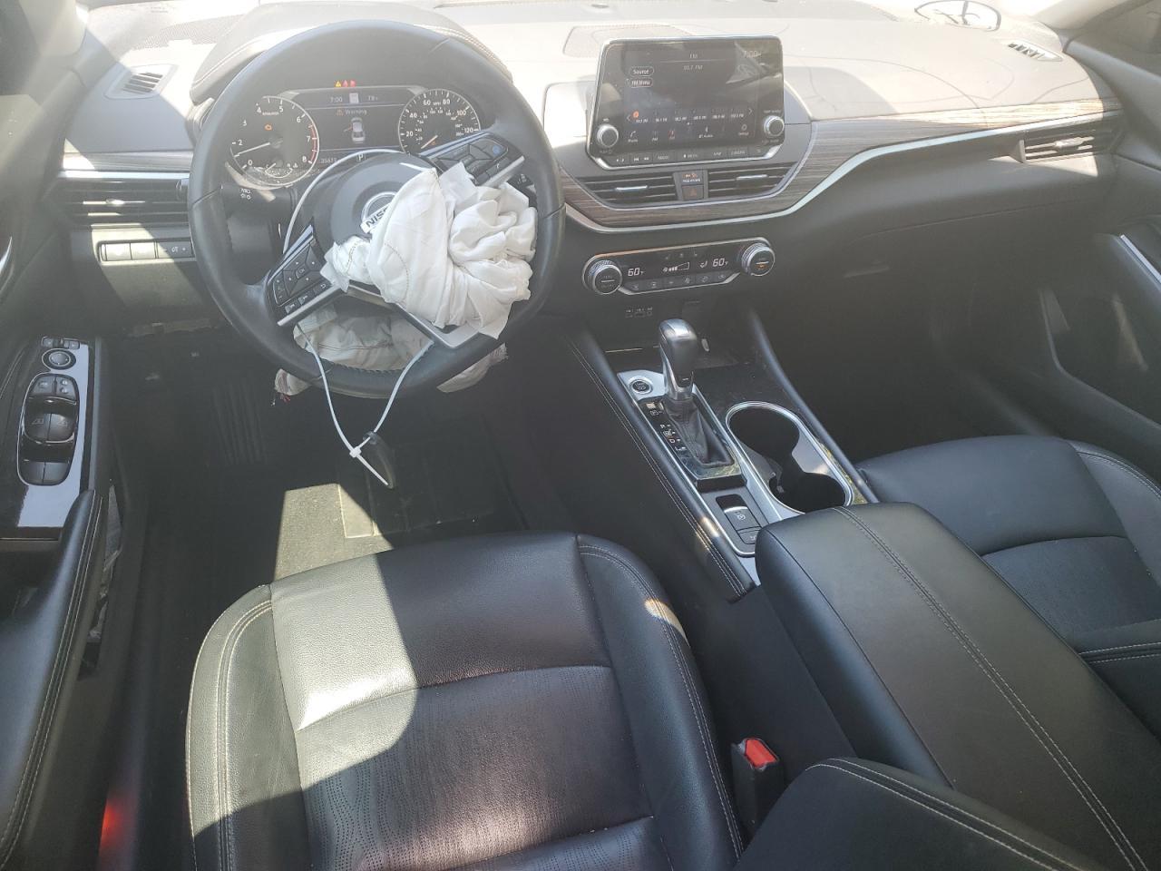 2021 Nissan Altima Sl - zdjęcie 8