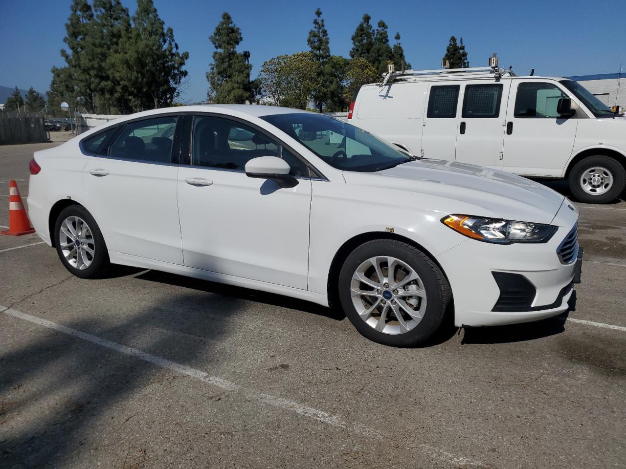 2019 Ford Fusion Se - zdjęcie 4