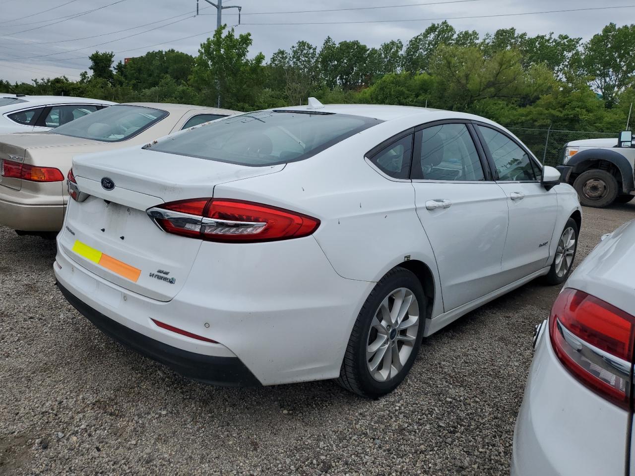 2019 Ford Fusion Se - zdjęcie 3