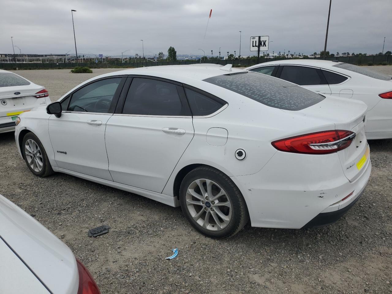 2019 Ford Fusion Se - zdjęcie 2