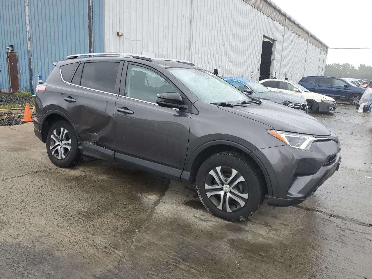 2018 Toyota Rav4 Le - zdjęcie 4