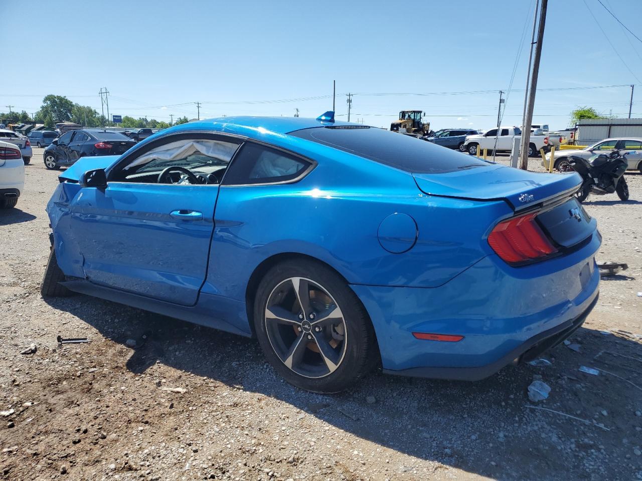 2020 Ford Mustang - zdjęcie 2