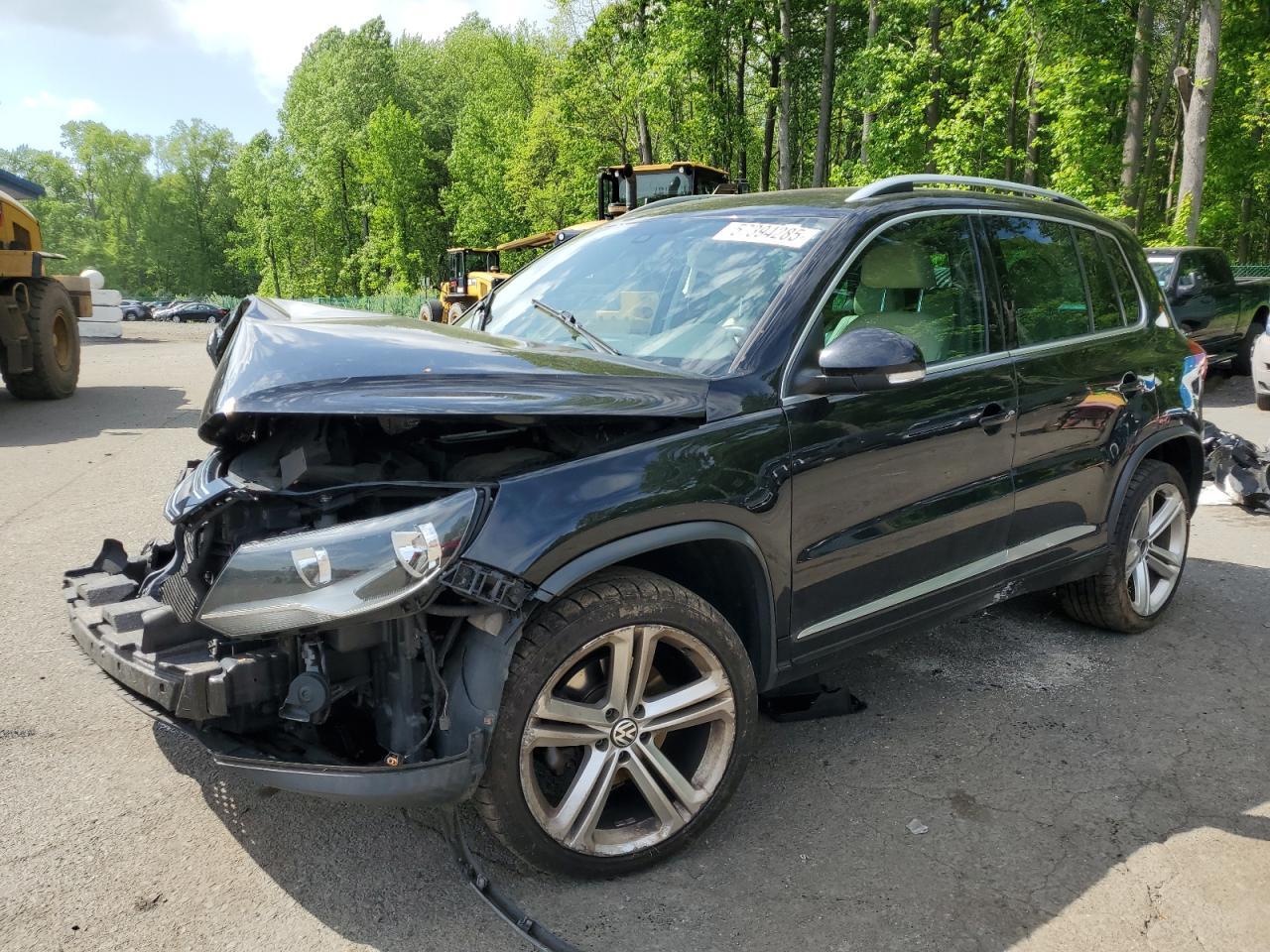 2016 Volkswagen Tiguan S - zdjęcie główne