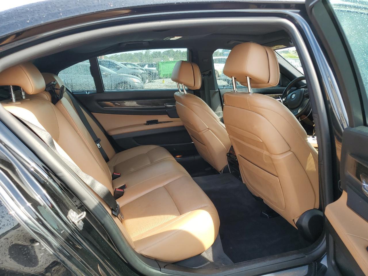 2013 BMW 745Li - zdjęcie 10