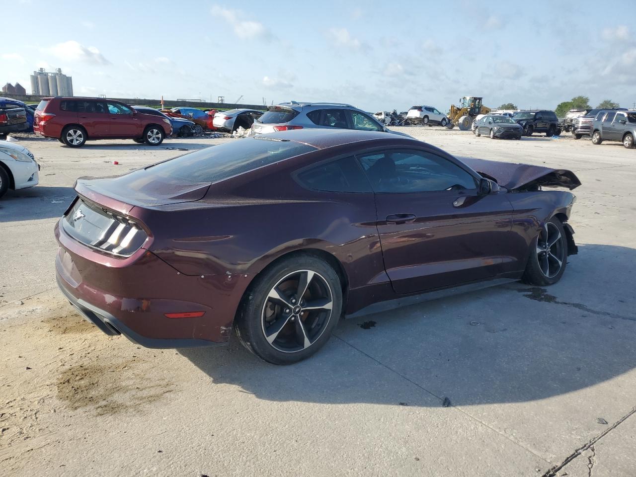 Ford Mustang - zdjęcie 3