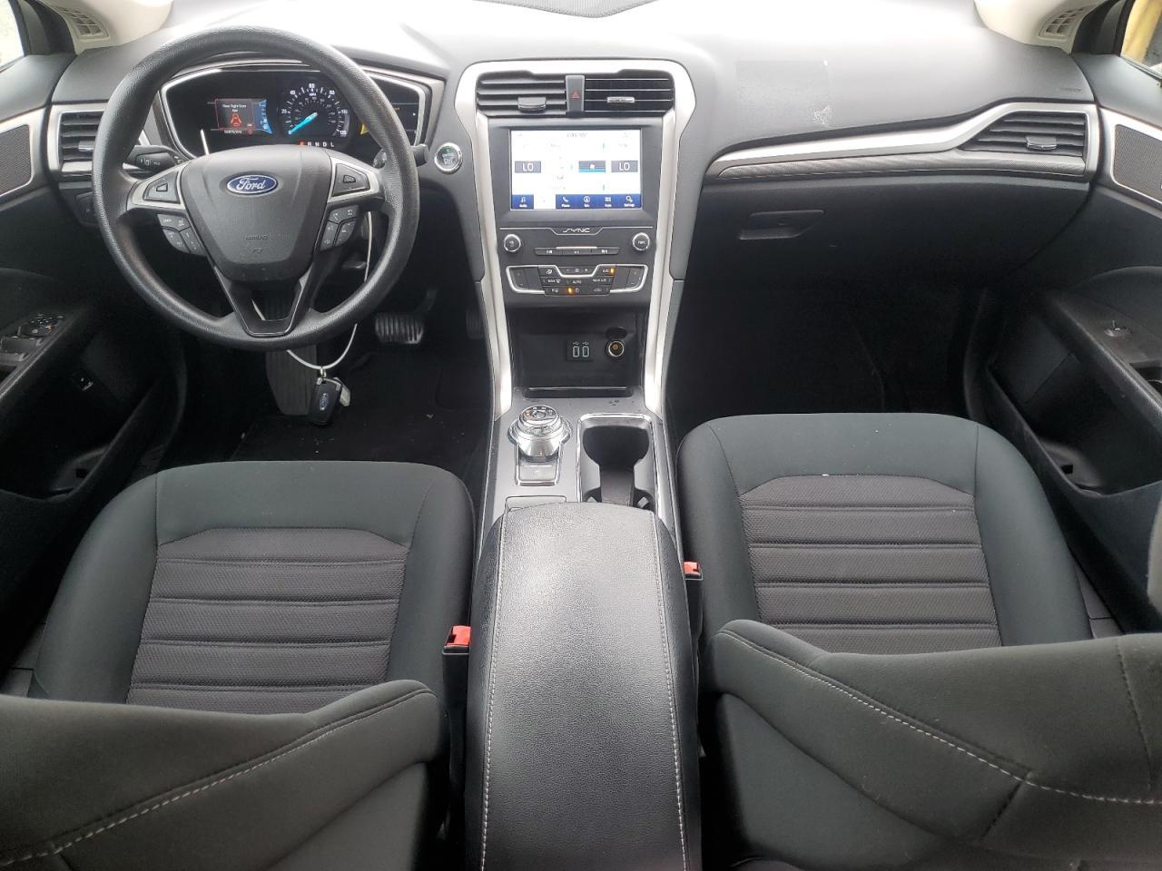 2020 Ford Fusion Se - zdjęcie 8