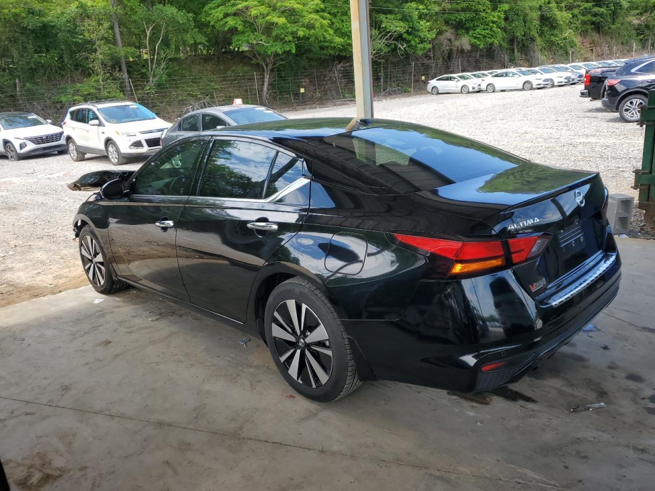 2021 Nissan Altima Sl - zdjęcie 2