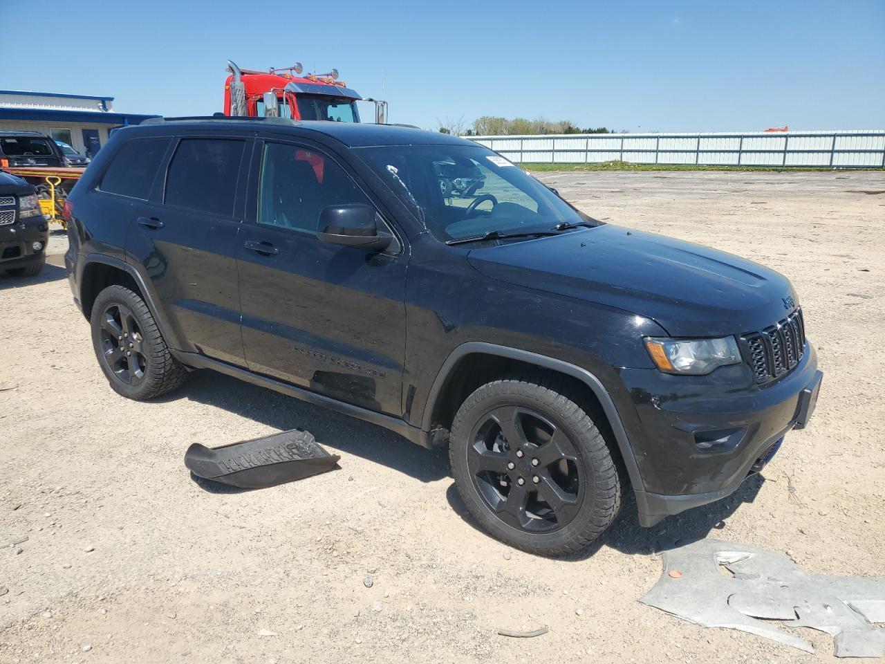 2018 Jeep Grand Cherokee Laredo - zdjęcie 4