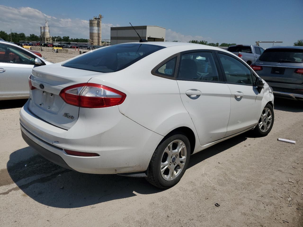 2014 Ford Fiesta Se - zdjęcie 3