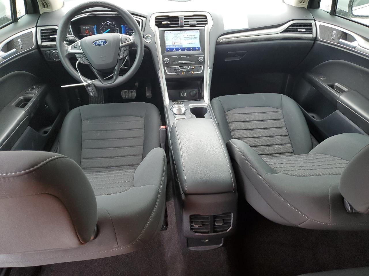 2020 Ford Fusion Se - zdjęcie 8