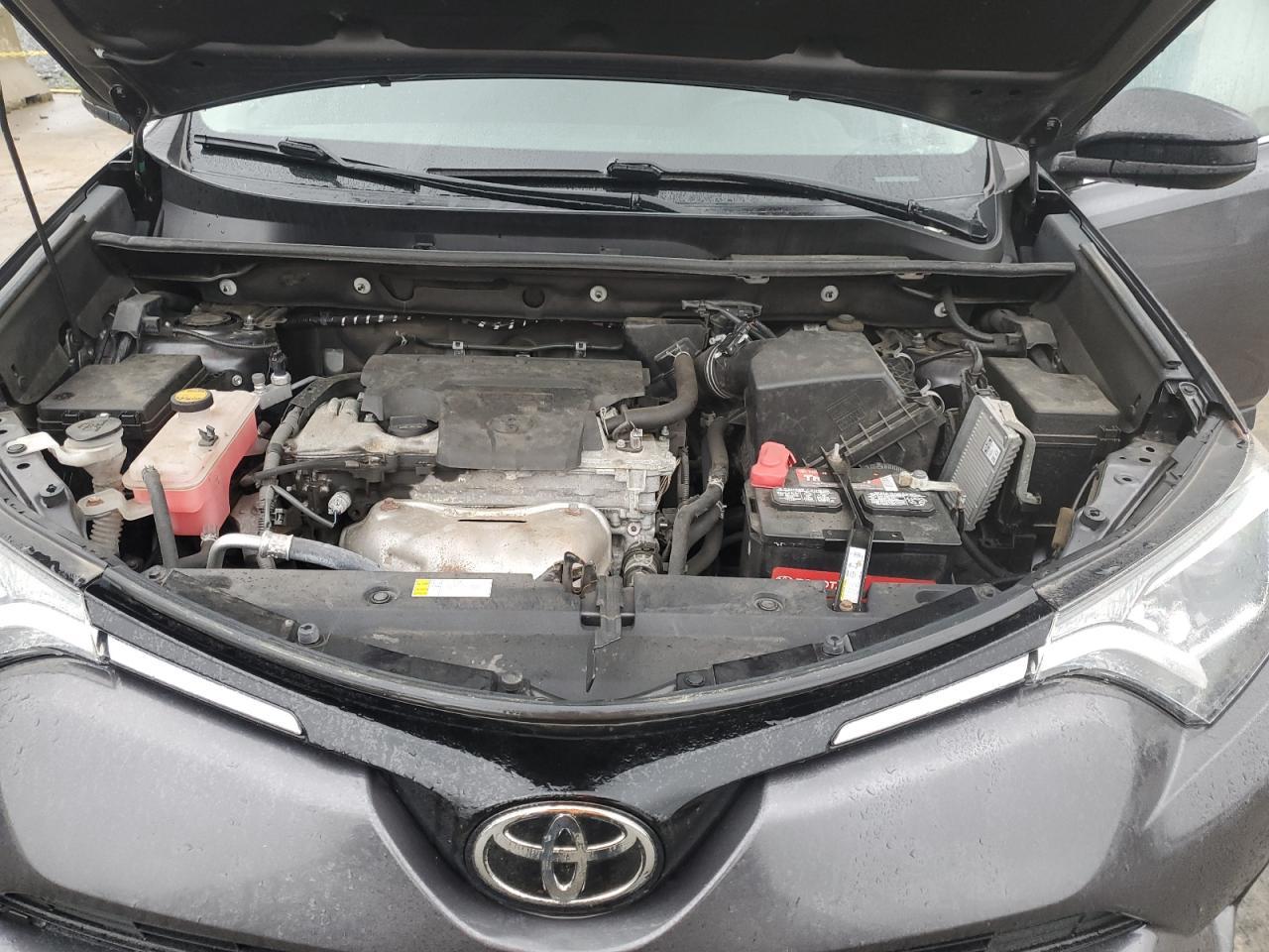 2018 Toyota Rav4 Le - zdjęcie 12