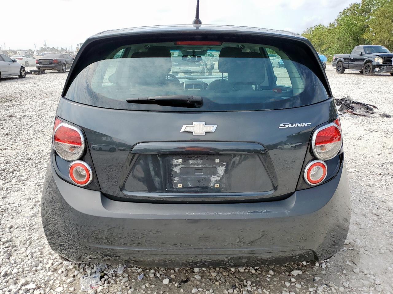 2014 Chevrolet Sonic Ls - zdjęcie 6