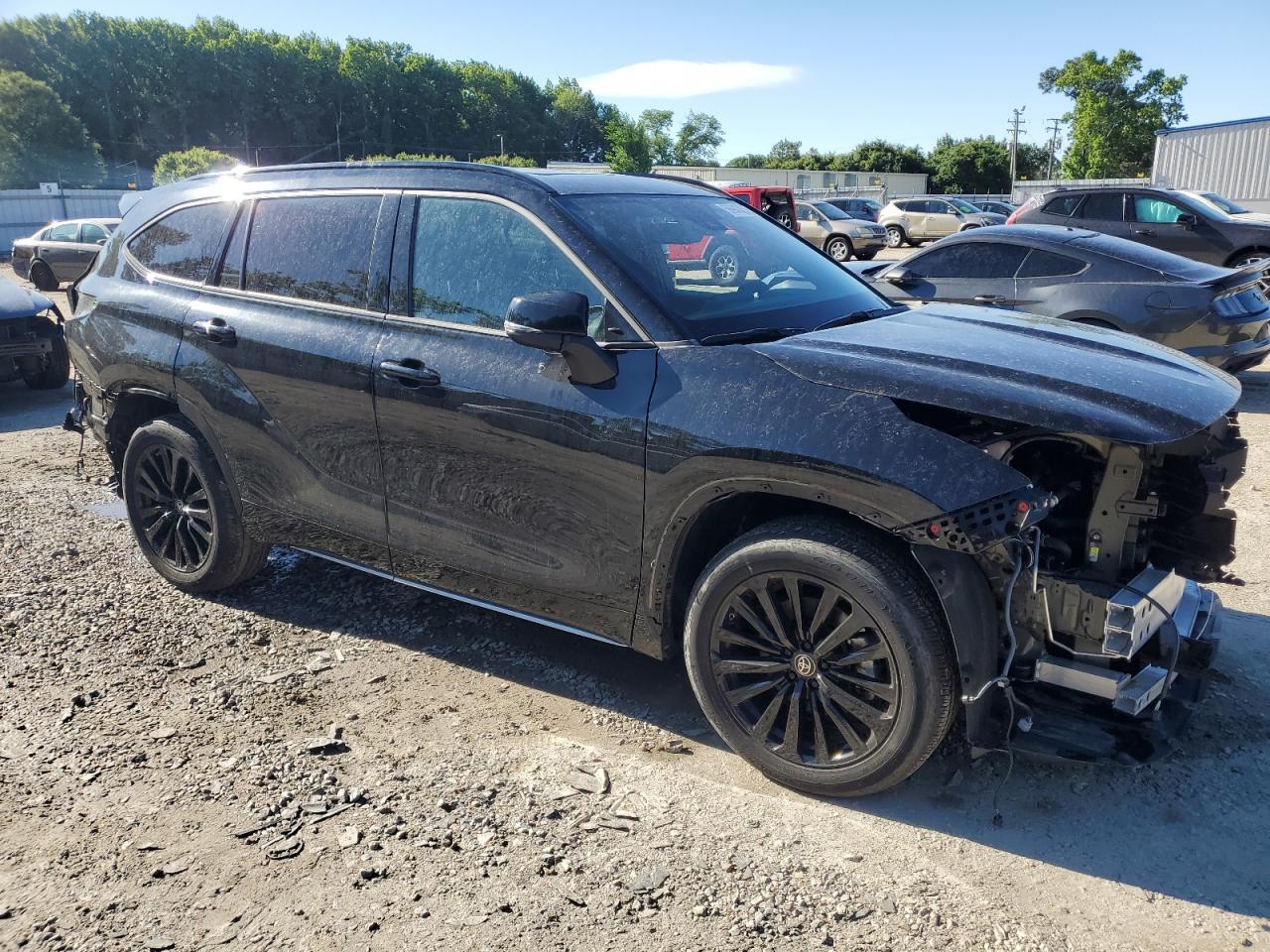 2023 Toyota Highlander L - zdjęcie 4