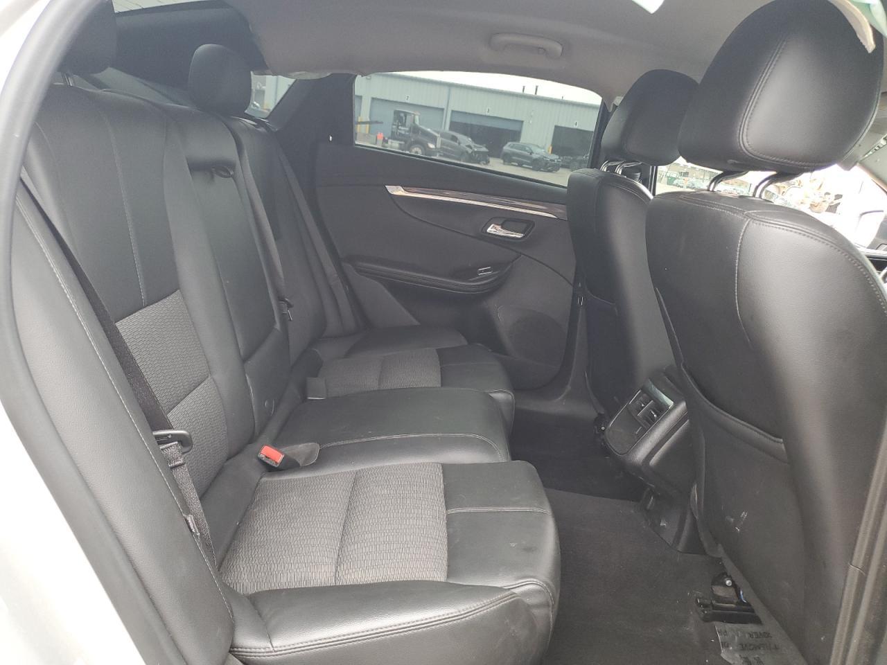 2017 Chevrolet Impala Lt - zdjęcie 10