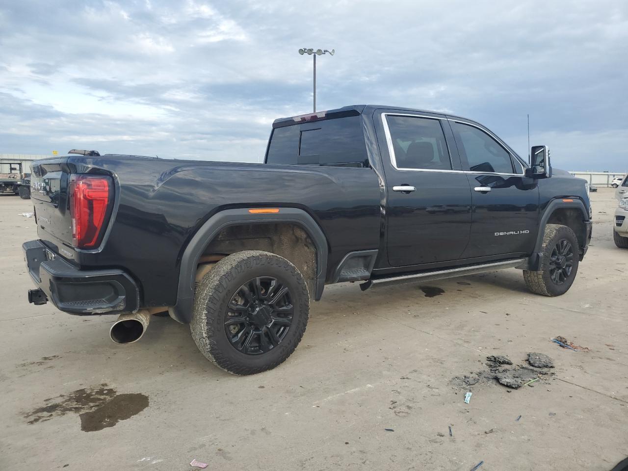 2022 GMC Sierra K2500 Denali - zdjęcie 3