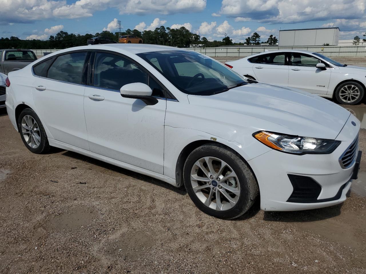 2020 Ford Fusion Se - zdjęcie 4