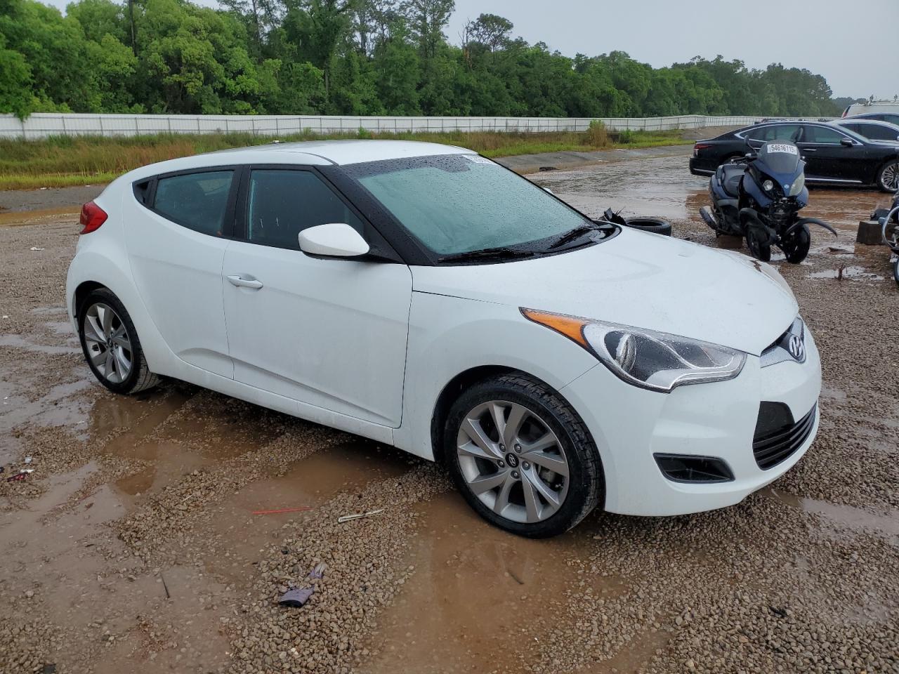 2016 Hyundai Veloster - zdjęcie 4