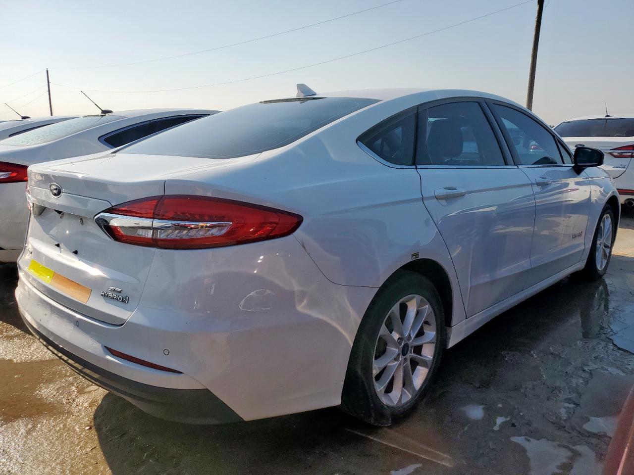 2019 Ford Fusion Se - zdjęcie 3