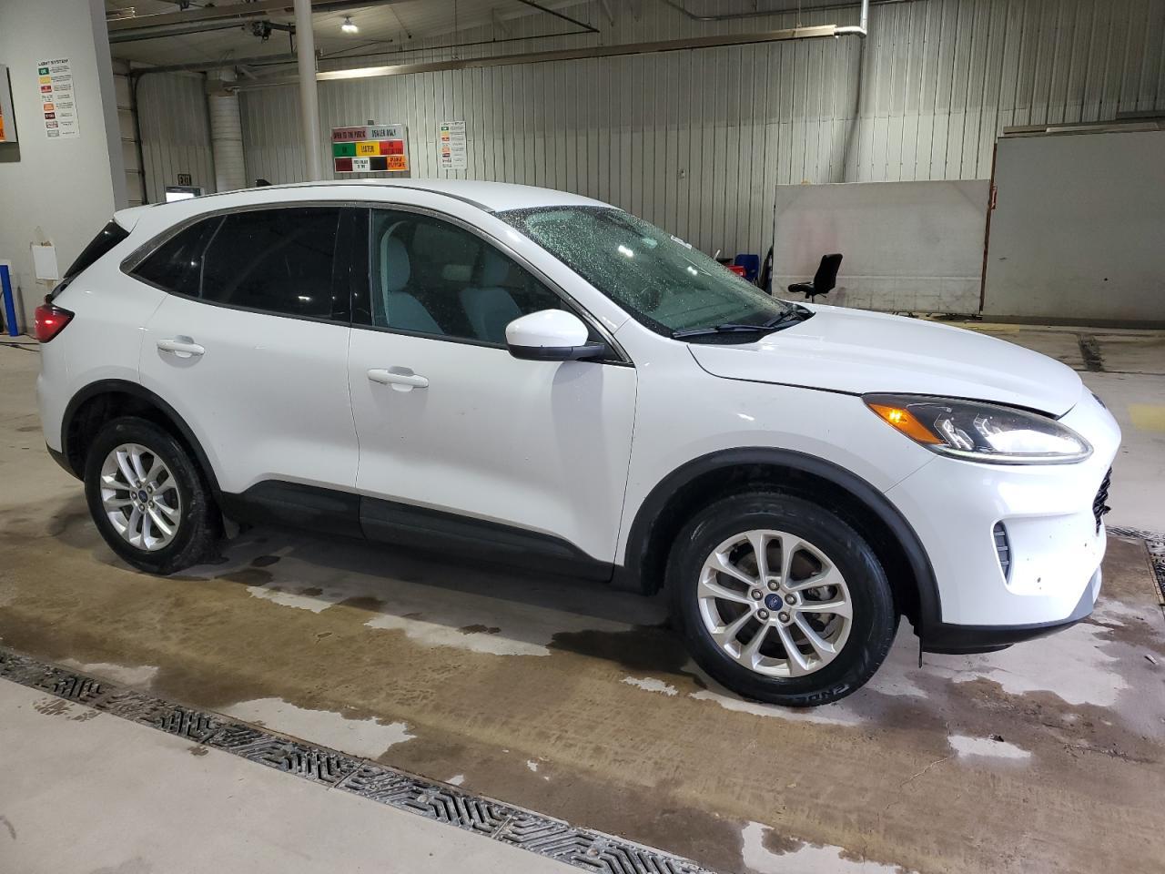 2020 Ford Escape Se - zdjęcie 4