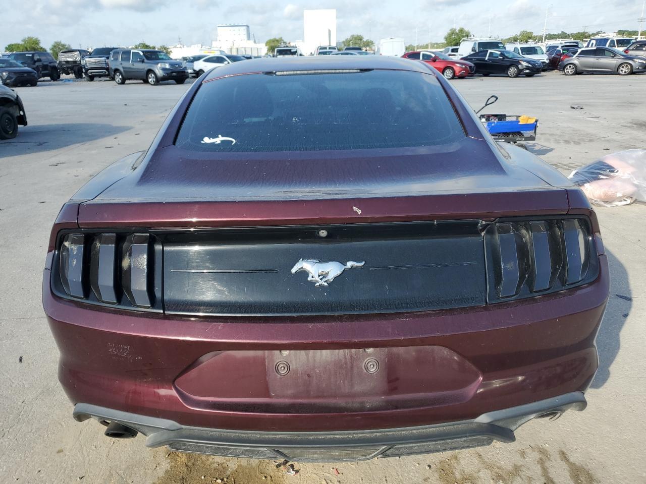2018 Ford Mustang - zdjęcie 6