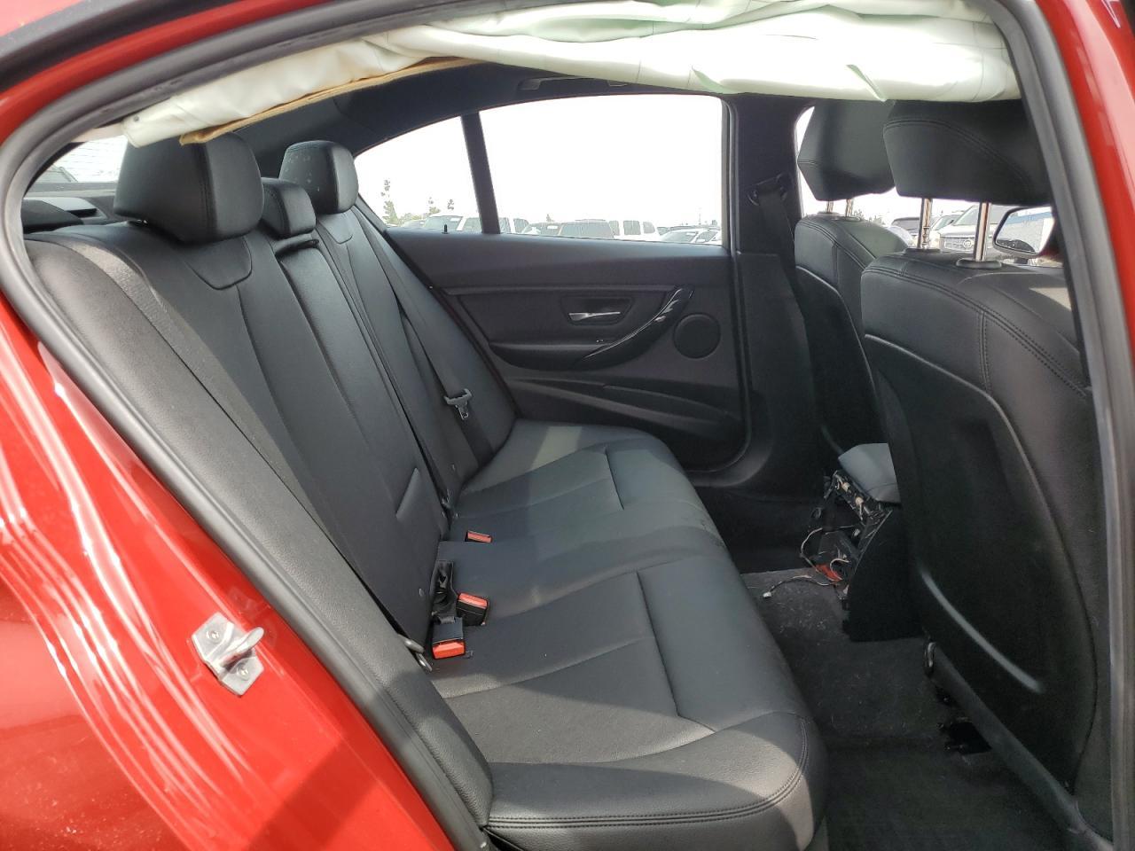 2016 BMW 320 I - zdjęcie 10