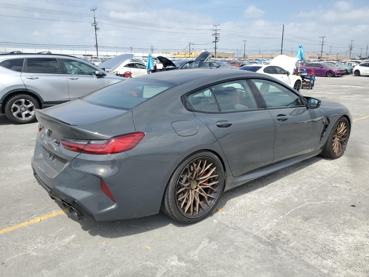 2022 BMW M8 - zdjęcie 3