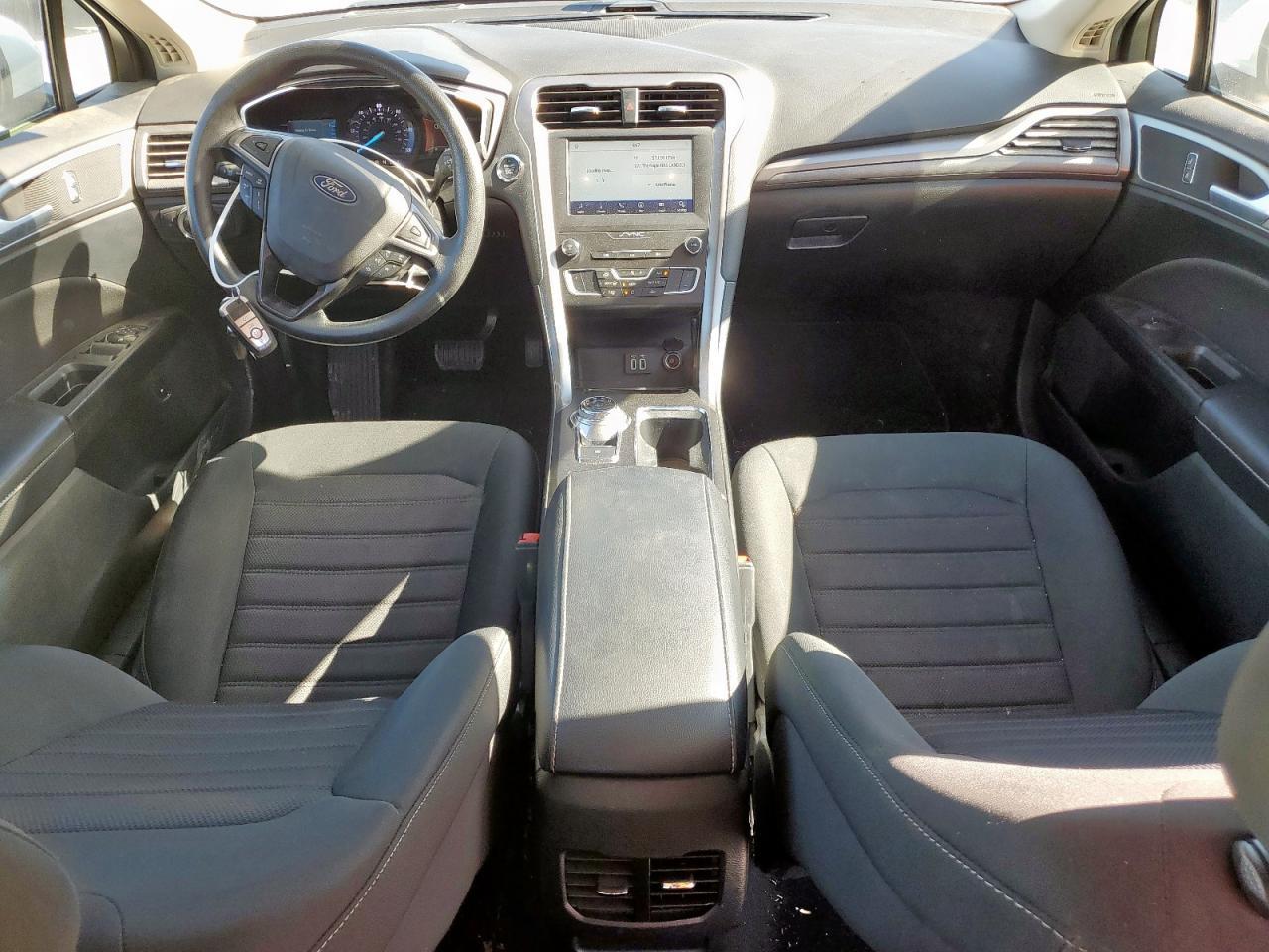 2019 Ford Fusion Se - zdjęcie 8