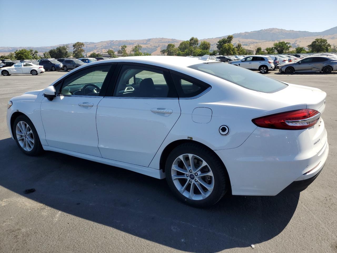 2020 Ford Fusion Se - zdjęcie 2